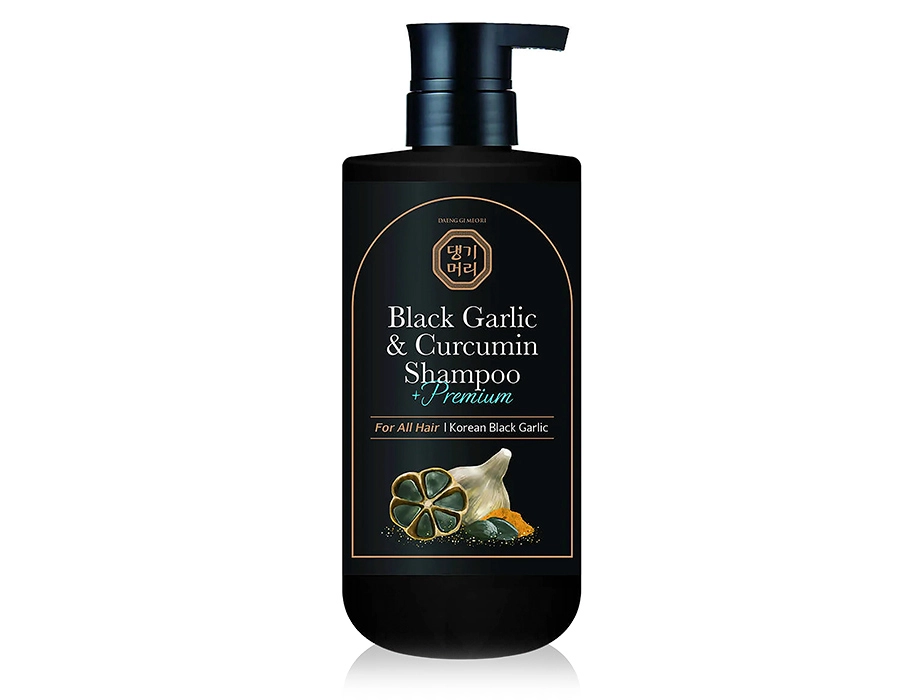 Восстанавливающий шампунь для волос с черным чесноком и куркумой - Daeng Gi Meo Ri Black Garlic & Curcumin Shampoo, 500 мл - фото N1