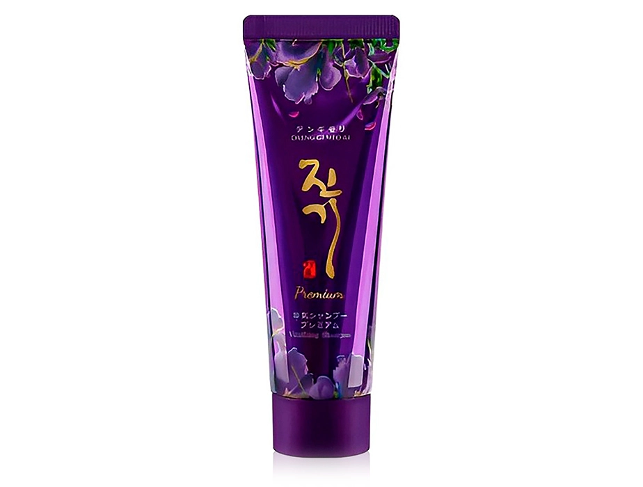 Регенерирующий премиальный шампунь - Daeng Gi Meo Ri Vitalizing Premium Shampoo, 50 мл - фото N2