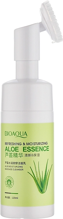 Bioaqua Пінка для вмивання з алое вера, з щіточкою Aloe Vera Refresh and Moisture Cleanser - фото N1