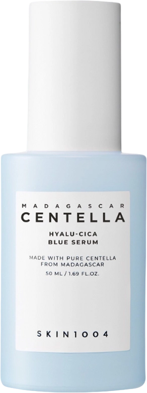 Зволожуюча сироватка з гіалуроновою кислотою та центеллою - SKIN1004 Madagascar Centella Hyalu-Cica Blue Serum, 50 мл - фото N1