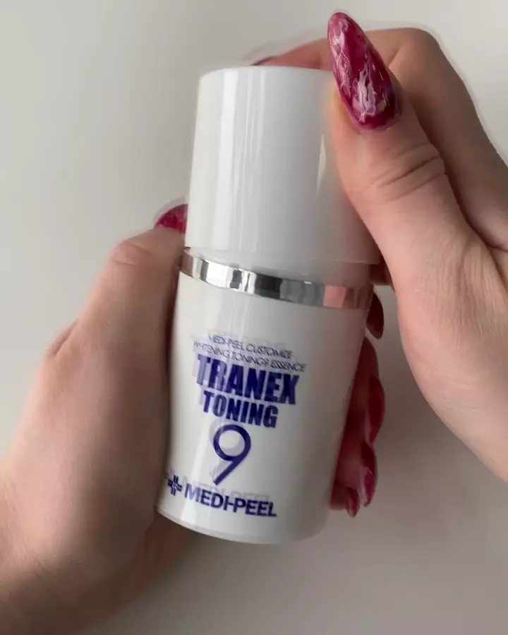 Текстура эссенции Medi peel Tranex Toning 9 Essence