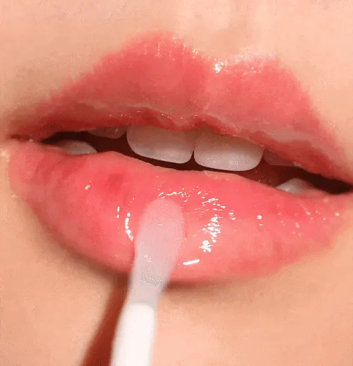 Текстура плампера VT Cosmetics Reedle Shot Lip Plumper