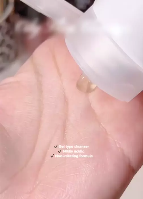 Текстура вмивалки Dr. Althea Green Relief Amino Gel Cleanser