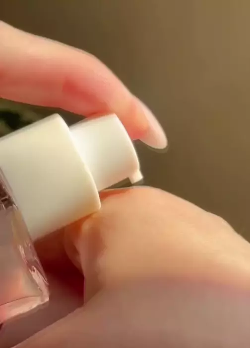 Текстура сироватки с ніацинамідом і цинком Dr. Althea Niacinamide Purity Serum