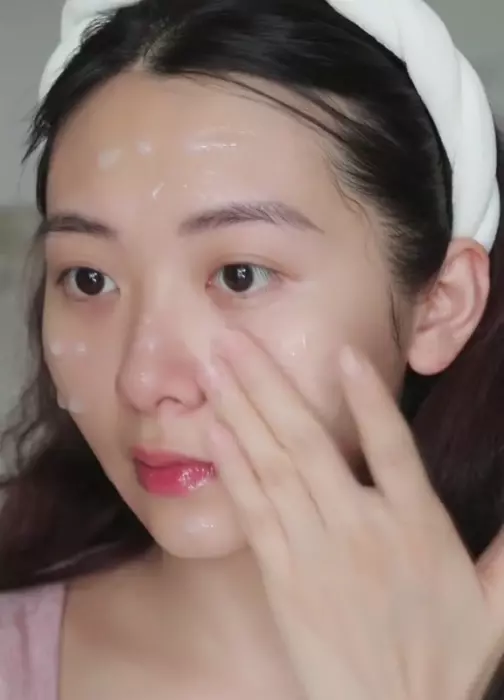 Текстура маски VT Cosmetics Collagen Reedle Shot 100 2-Step Mask