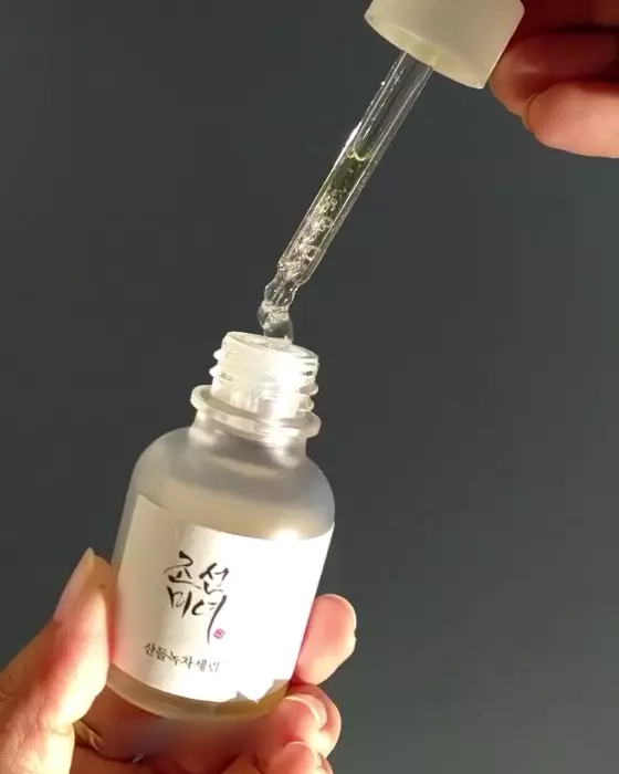 Заспокійлива сироватка з зеленим чаєм і пантенолом - Beauty Of Joseon Calming Serum: Green tea + Panthenol, 60 мл - фото N2