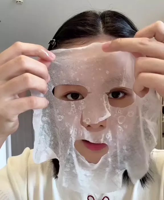 Текстура маски VT Cosmetics Collagen Reedle Shot 300 2-Step Mask
