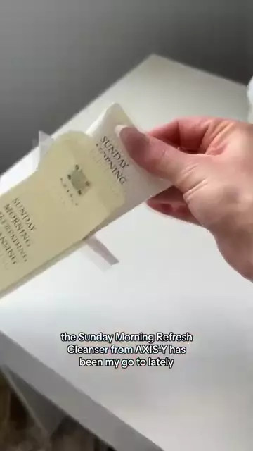 Текстура пенки для умывания AXIS-Y Sunday Morning Refreshing Cleansing Foam