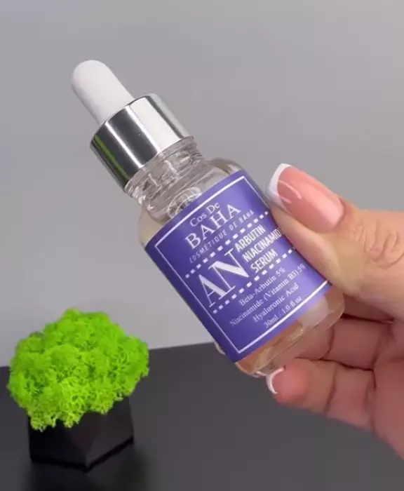 Текстура сироватки Cos De Baha AN Arbutin Niacinamide Serum