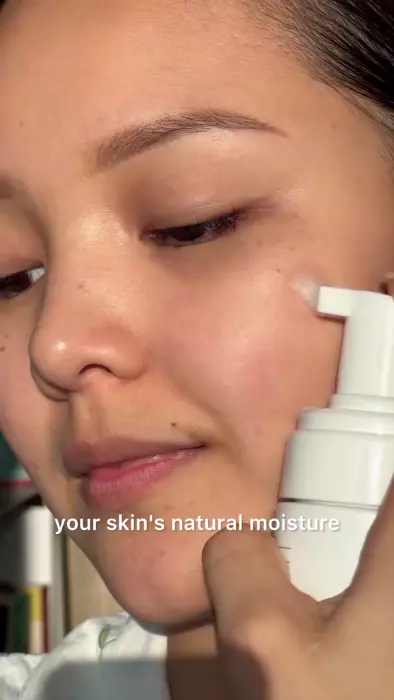 Бульбашкова текстура пінки для вмивання Dr. Althea Amino Acid Gentle Bubble Cleanser