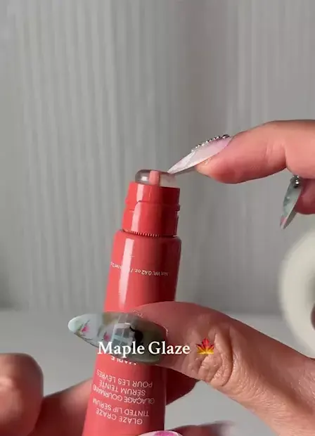 Колір тінту-сироватки Laneige Glaze Craze Tinted Lip Serum Maple Glaze