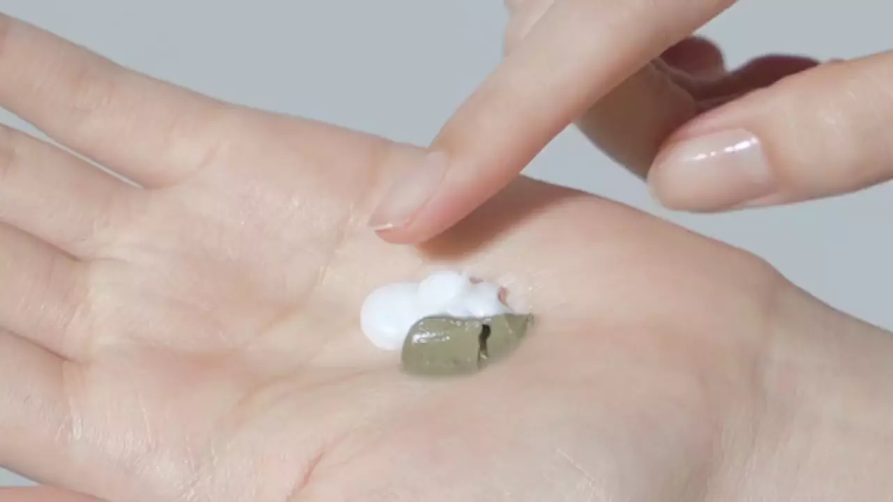 Варіант використання маски Celimax The Real Noni Refresh Clay Mask