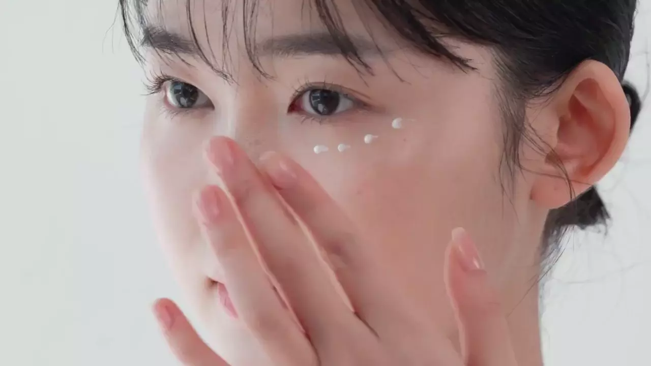 Крем под глаза Celimax The Real Noni Ultimate Eye Cream