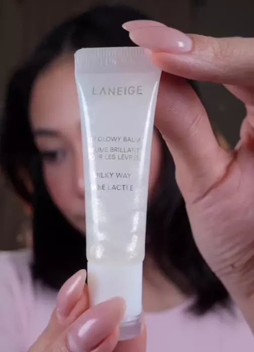 Бальзам для губ із шиммером Laneige Lip Glowy Balm Milky Way