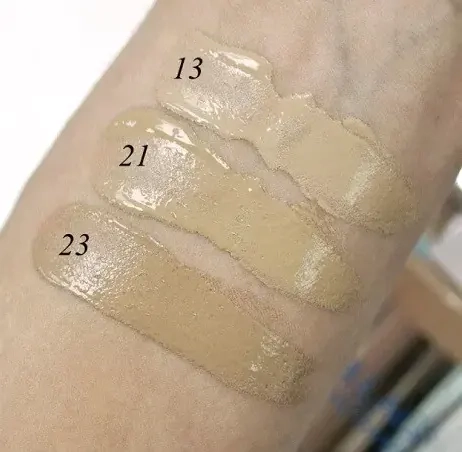 Тональный крем 3в1 с коллагеном - Enough 3 in 1 Collagen Whitening Moisture Foundation SPF 15, тон 23, 100 мл - фото N4