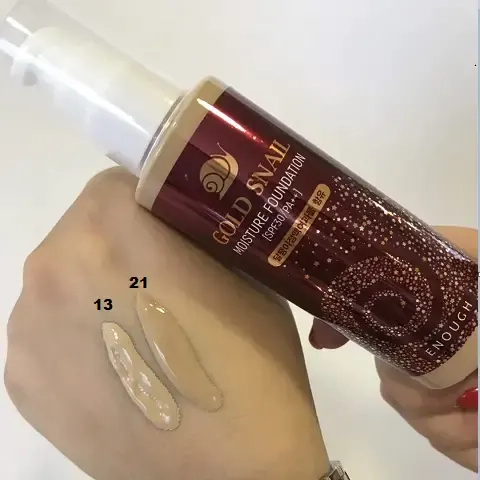 Свотчи тонального крема Enough Gold Snail Moisture Foundation SPF30+ PA++