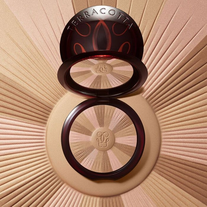 Guerlain Пудра для лица с эффектом сияния Terracotta Light The Sun-Kissed Healthy Glow Powder 02 Natural Cool, 10 г - фото N4