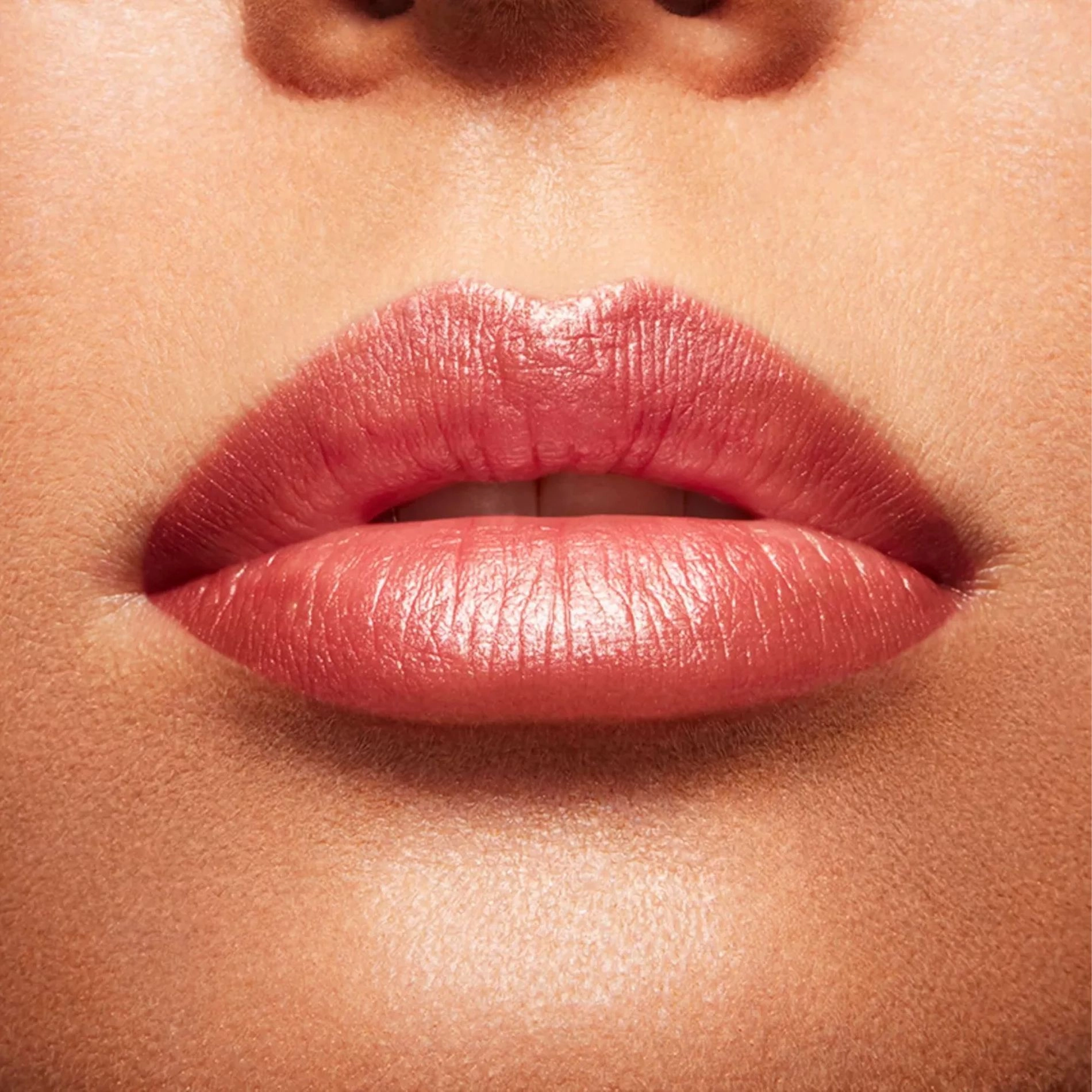 Lancome Увлажняющая помада для губ L'Absolu Rouge Cream Lipstick 06 Rose Nu Cream, 3.4 г - фото N3
