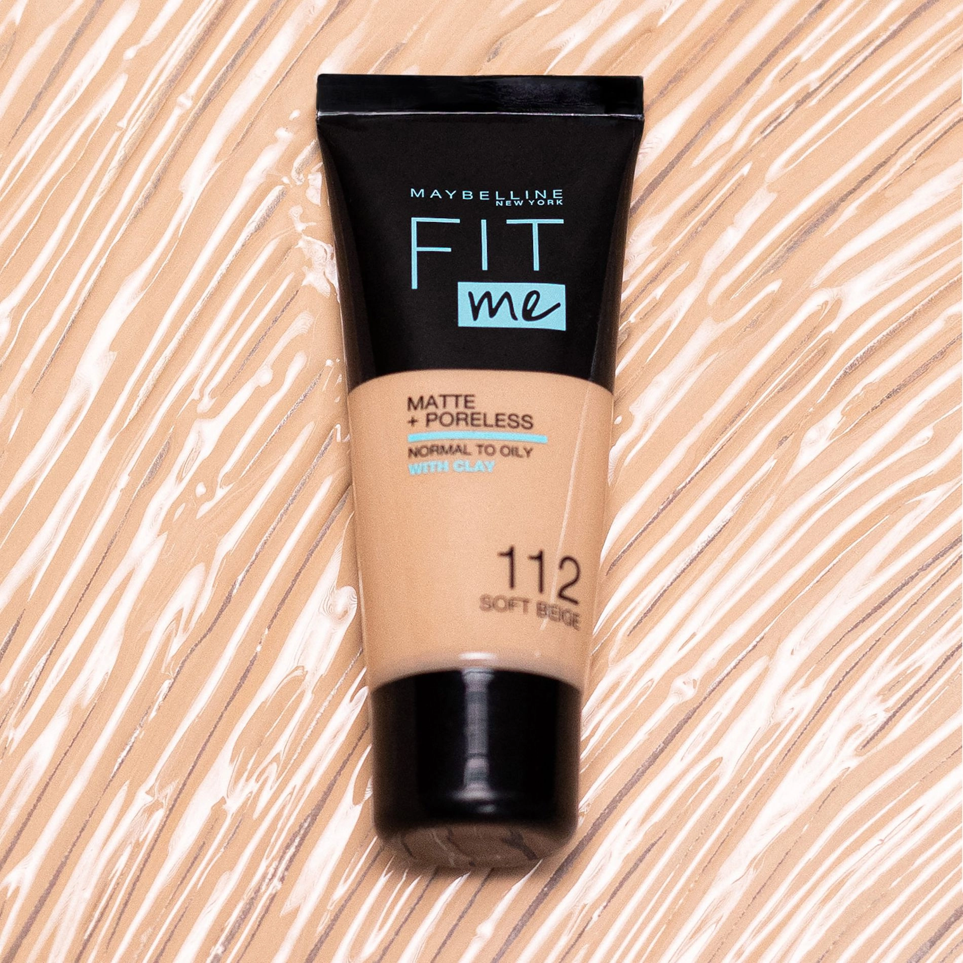 Maybelline New York Матувальний тональний крем Fit Me! Matte + Poreless Foundation 112 Soft Beige, 30 мл - фото N3