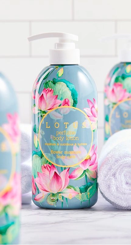 Парфюмированный лосьон для тела с лотосом - Jigott Lotus Perfume Body Lotion, 500 мл - фото N3