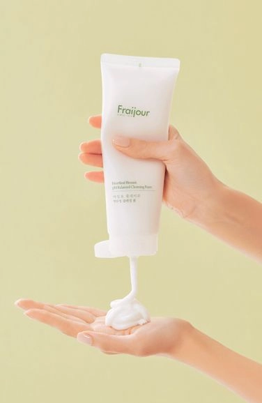 Пінка для вмивання проти акне з екстрактом хауттюйнії - Fraijour Heartleaf Blemish pH Balanced Cleansing Foam, 250 мл - фото N4