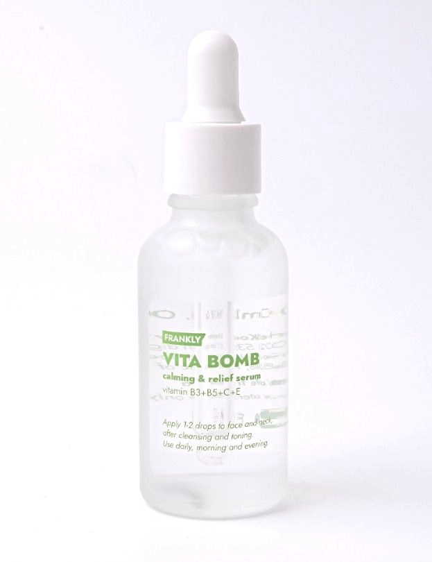 Сироватка для обличчя з вітамінним комплексом - Frankly Vita Bomb Serum, 30 мл - фото N3