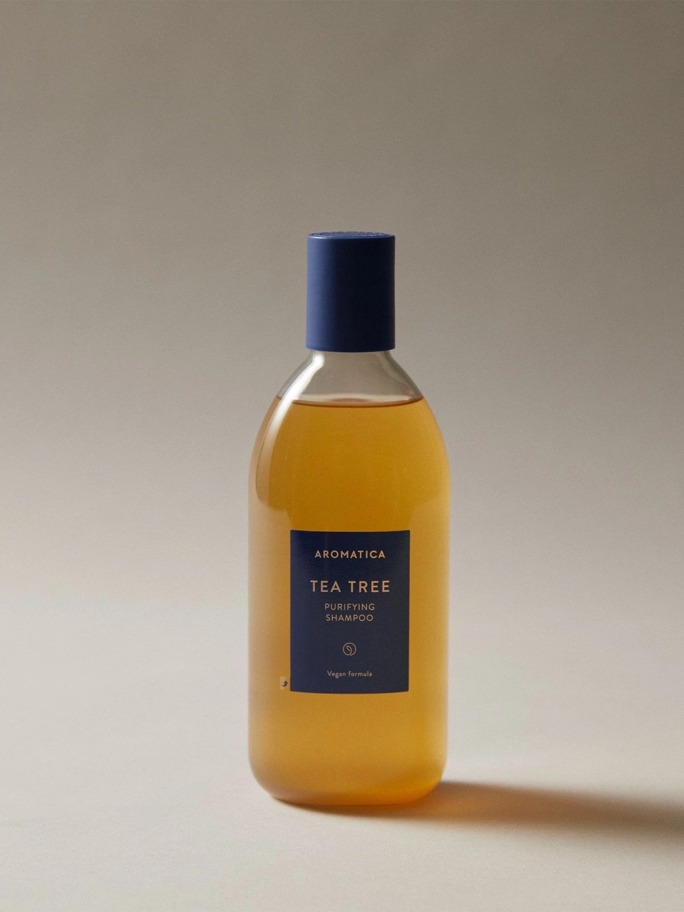 Очищуючий шампунь для волосся з чайним деревом - Aromatica Tea Tree Purifying Shampoo, 400 мл - фото N4