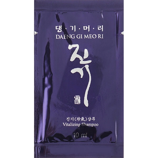 Регенерирующий шампунь - Daeng Gi Meo Ri Vitalizing Shampoo, пробник, 10 мл - фото N1