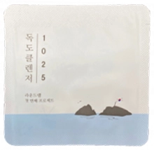 М'яка пінка для вмивання з морською водою - ROUND LAB 1025 Dokdo Cleanser Sample, (Пробник), 2мл - фото N1