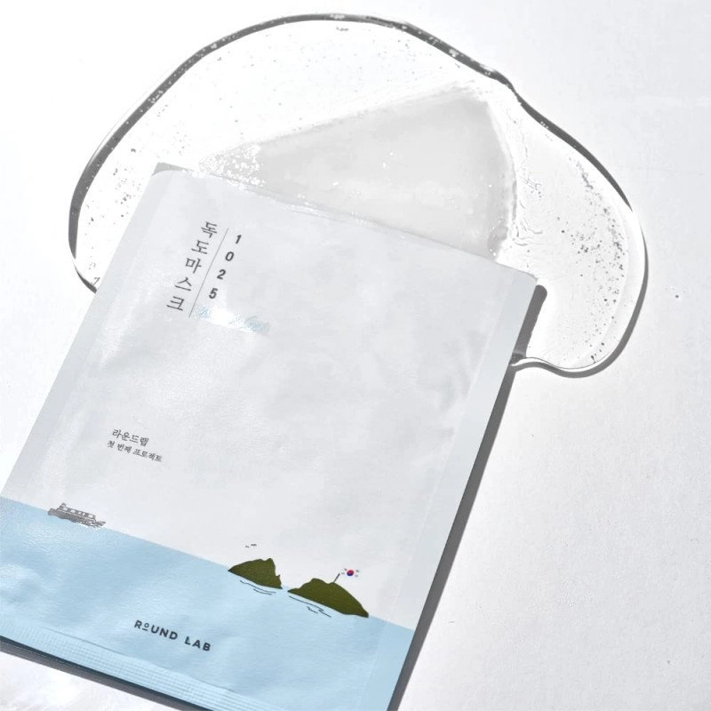 Увлажняющая тканевая маска с морской водой - ROUND LAB 1025 Dokdo Water Gel Mask Sheet, 1 шт - фото N2