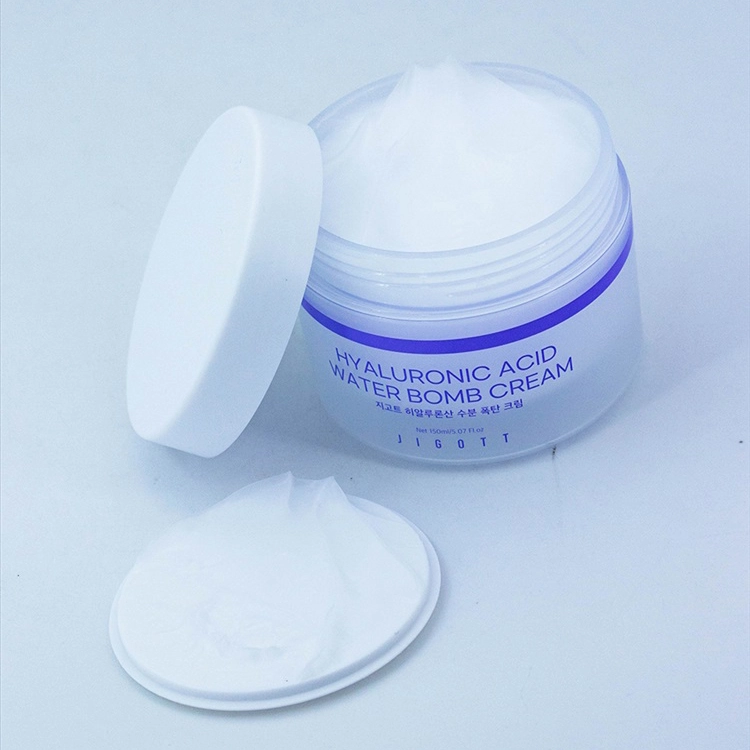 Зволожуючий крем для обличчя з гіалуроновою кислотою - Jigott Hyaluronic Acid Water Bomb Cream, 150 мл - фото N3
