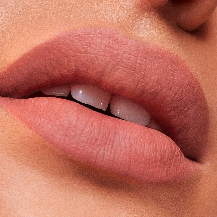 Estee Lauder Pure Color Whipped Matte Lip Color Матовая помада-мусс с маслом моринги - фото N3