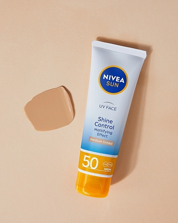 Nivea Крем для лица с матирующим эффектом SPF50 Sun UV Face Shine Control Mattifying Effect Medium Tinted Cream SPF50 - фото N5