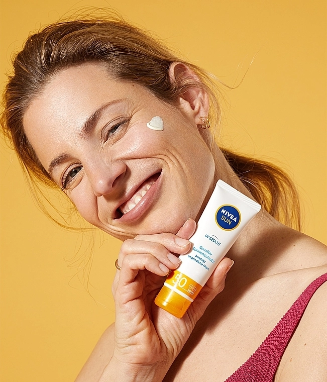 Nivea Солнцезащитный крем для лица, для чувствительной кожи Sun Sensitive Skin SPF50 High - фото N5
