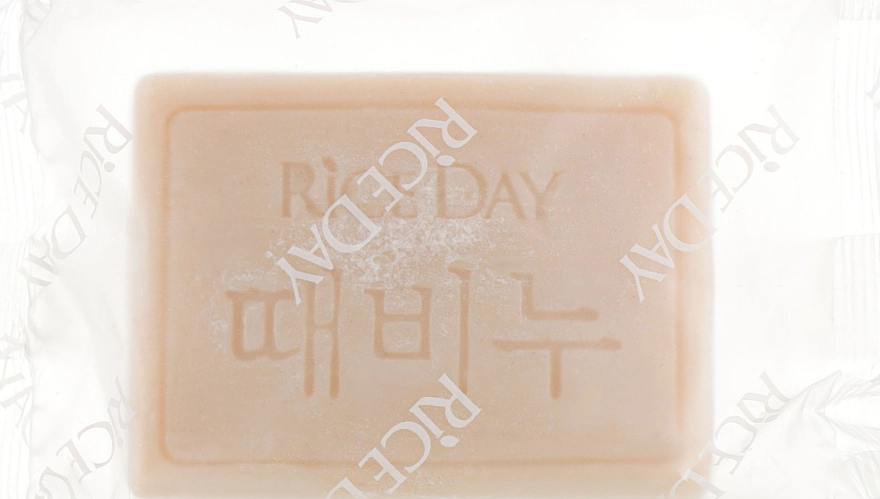CJ Lion Мыло туалетное с эффектом скраба "Пять злаков" Rice Day Scrub Body Soap - фото N2