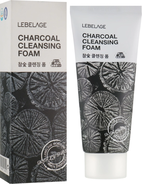 Lebelage Пенка с углем Charcoal Cleansing Foam - фото N1