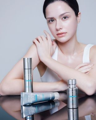 Сыворотка увлажняющая с экзосомами и скваланом - APOTHE Exosome Squal-Tox 3% Ampoule, 30 мл