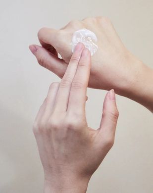 ПРОБНИК Зволожуючий крем з гіалуроновою кислотою та центеллою - SKIN1004 Madagascar Centella Hyalu-Cica Moisture Cream, 1,5 мл