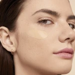 Yves Saint Laurent All Hours Foundation Luminous Matte Тональна основа для обличчя з матовим ефектом, що надає шкірі сяйва - фото N5