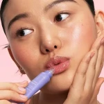 Бальзам для губ сяючий у тубі "Чорниця" - Laneige Lip Glowy Balm Blueberry, 10 г - фото N4
