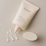 Солнцезащитный увлажняющий крем для лица - Fraijour Heartleaf Water Fit Sun Screen SPF 50+, 50 мл - фото N2