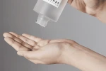 Освітлюючий тонер проти пігментації - SKIN1004 Madagascar Centella Tone Brightening Boosting Toner, 1.5 мл, ПРОБНИК - фото N3