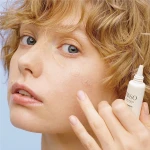 Коректор для обличчя, від плям - Shiseido Waso Koshirice Tinted Spot Treatment, 02 Natural Honey, 8 мл - фото N5