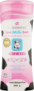 A Bonne Скраб-сіль для тіла з молочними протеїнами "Відбілювальний і зволожувальний" Spa Milk Salt Moisturizing Bath Salt Whitening Smooth & Baby Skin