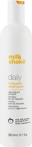 Шампунь для щоденного застосування - Milk Shake Daily Frequent Shampoo, 300 мл