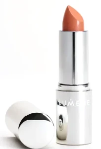 Зволожуюча помада для губ - Lumene Luminous Moisture Lipstick, 01