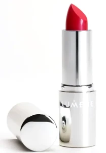 Зволожуюча помада для губ - Lumene Luminous Moisture Lipstick, 09