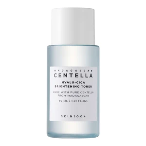 Освітлюючий тонер з гіалуроновою кислотою та центеллою - SKIN1004 Madagascar Centella Hyalu-Cica Brightening Toner, 30 мл